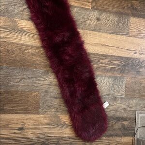 Windsor Plush Faux Fur Scarf in Burgundy